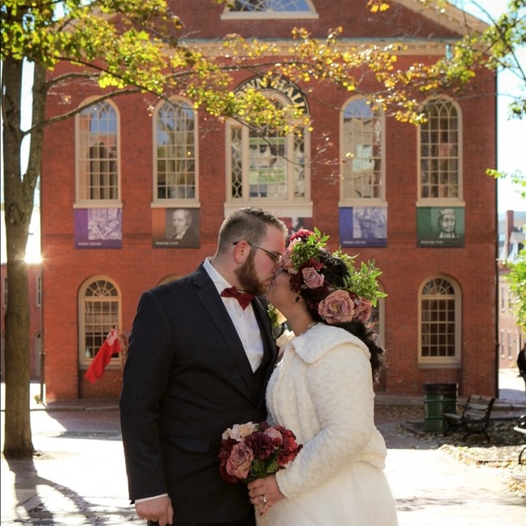 Meet your Posher! - Picture 2 of 3